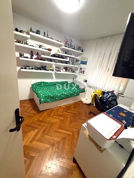 ISTRA, PULA - 3-sobno stanovanje z 2 terasama 83 m2 na odlični lokaciji!