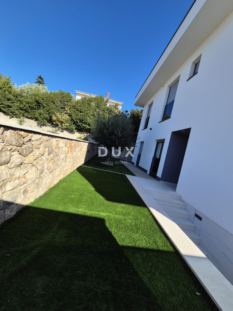 Hiša Novi Vinodolski, 391,72m2