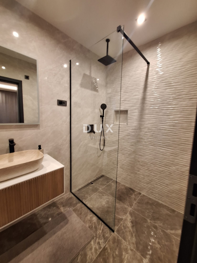 Hiša Novi Vinodolski, 391,72m2