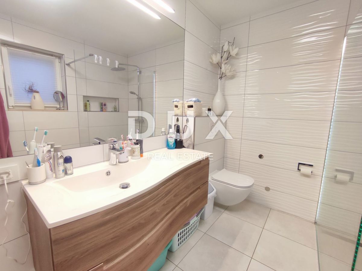 ISTRA, PULA - Družinska hiša na mirni lokaciji