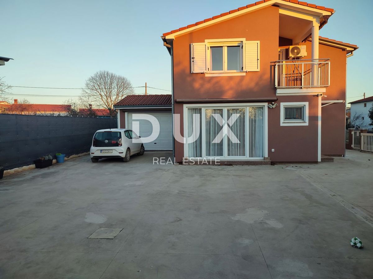 ISTRA, PULA - Družinska hiša na mirni lokaciji