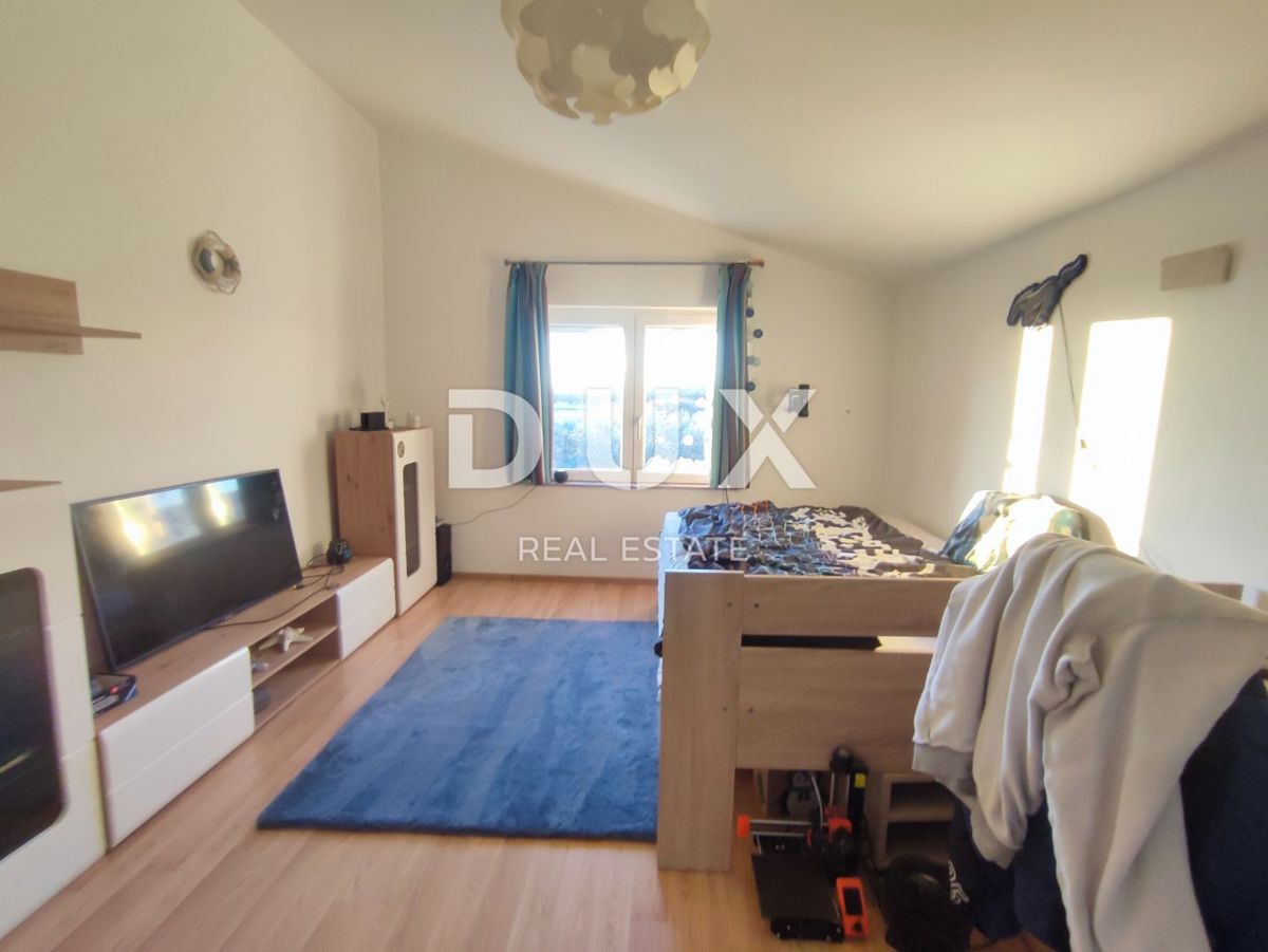 ISTRA, PULA - Družinska hiša na mirni lokaciji