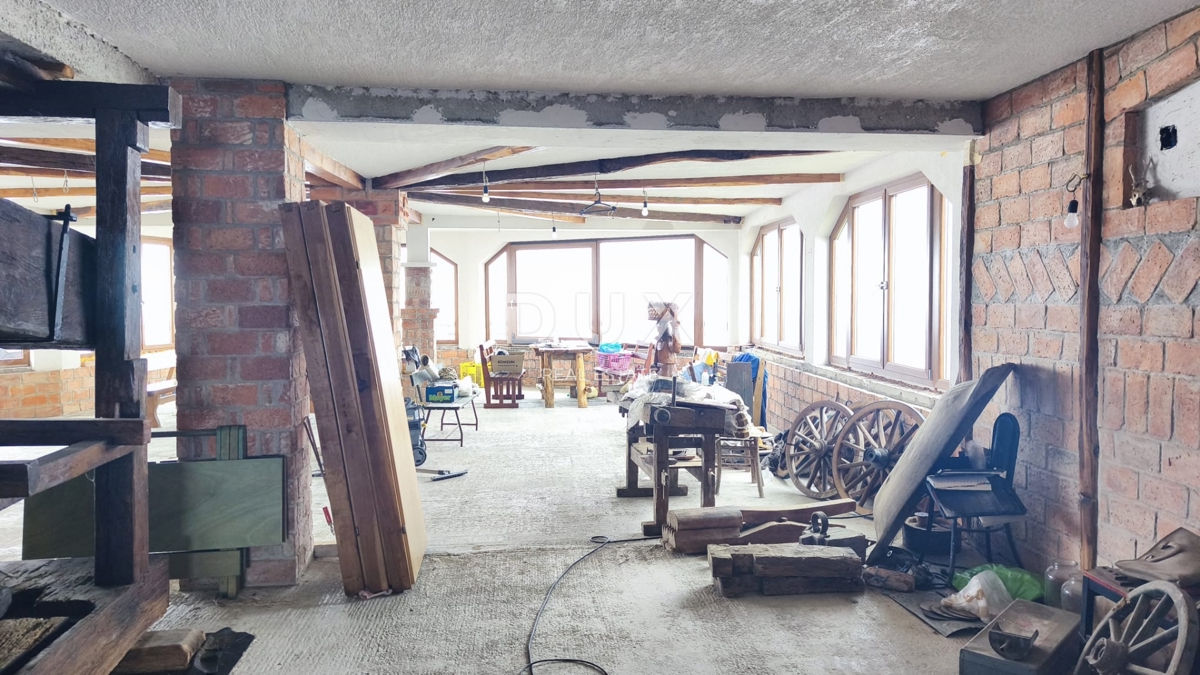 Poslovni prostor Vrhovčak, Samobor - Okolica, 3.892m2