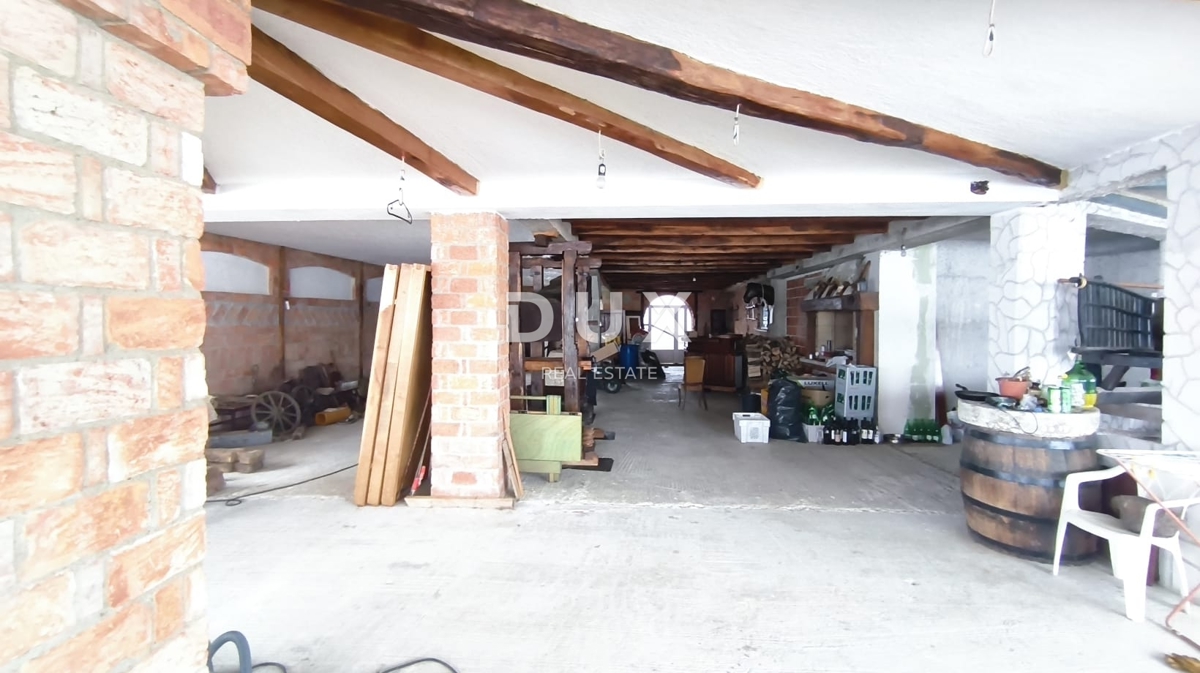 Poslovni prostor Vrhovčak, Samobor - Okolica, 3.892m2