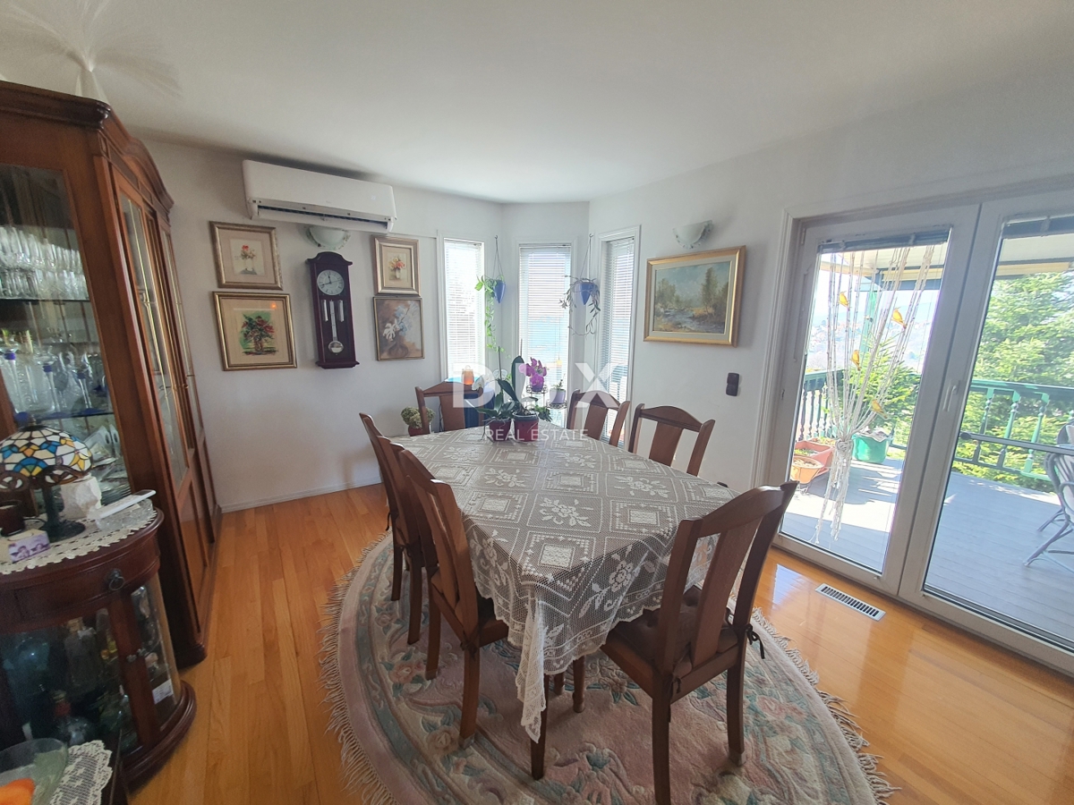 ZAGREB, VRHOVEC - ekskluzivna rezidenca in investicijska priložnost - dve hiši z bazenom in vrtom