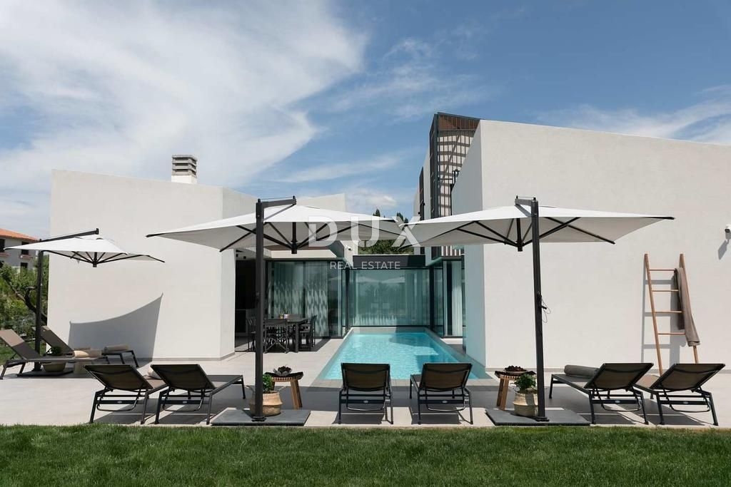 ISTRA, POREČ - Moderna vila z bazenom