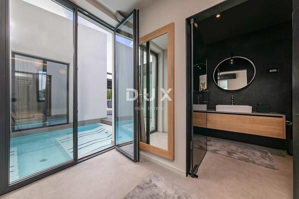 ISTRA, POREČ - Moderna vila z bazenom