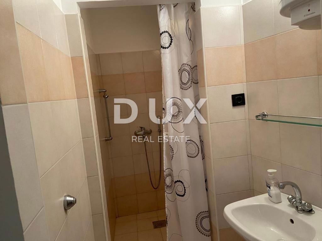 OTOK KRK, MALINSKA - Hiša prva vrsta ob morju