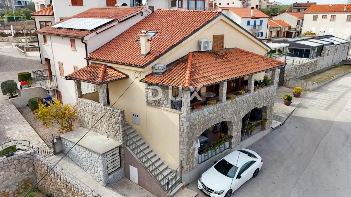 OTOK KRK, MALINSKA - Hiša prva vrsta ob morju