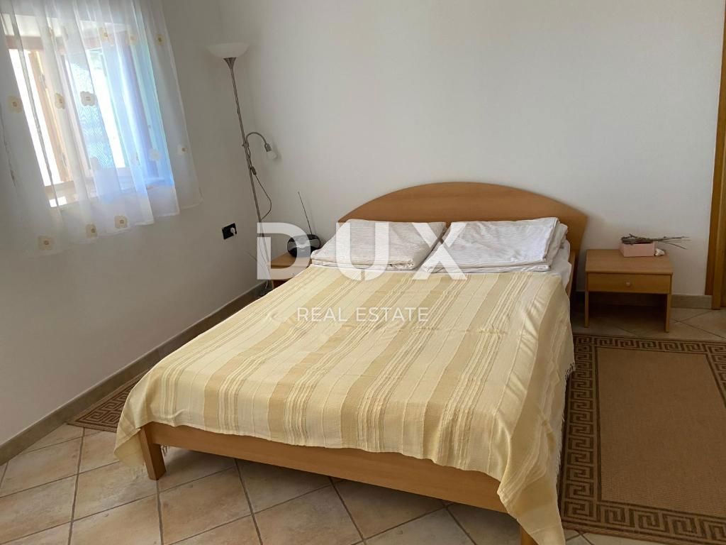 OTOK KRK, MALINSKA - Hiša prva vrsta ob morju