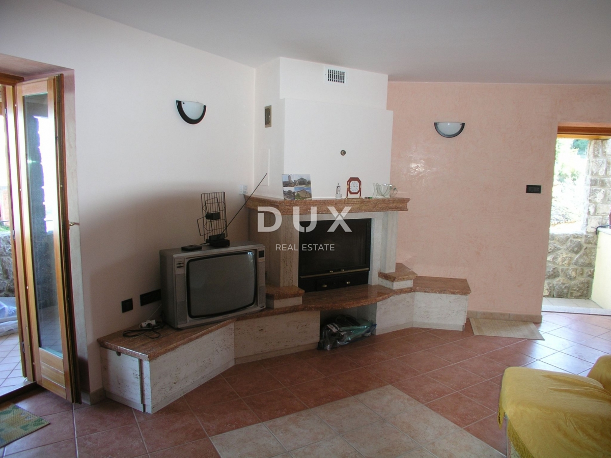 OTOK KRK, MALINSKA - Hiša prva vrsta ob morju