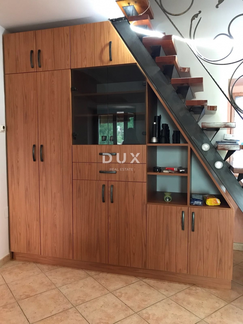 OTOK KRK, MALINSKA - Hiša prva vrsta ob morju