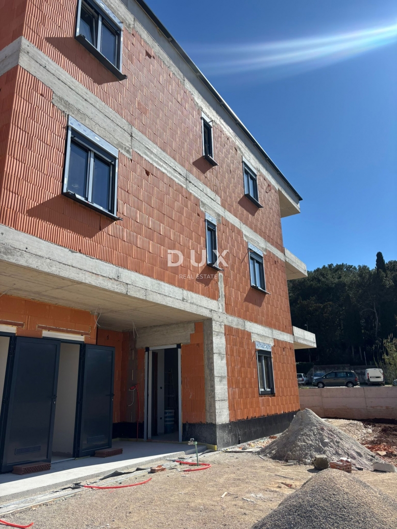 ISTRA, PULA - Stanovanje z dvema spalnicama in teraso blizu centra! NOVOGRADNJA!