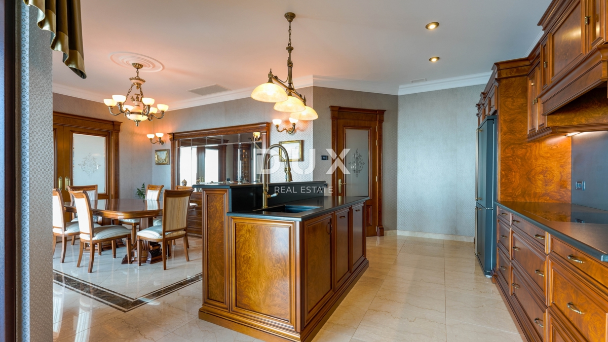 OPATIJA, IČIĆI - Edinstvena luksuzna vila z bazenom in panoramskim razgledom