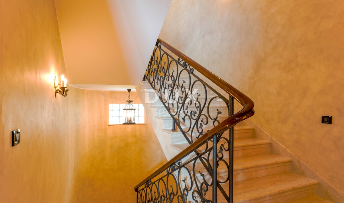 OPATIJA, IČIĆI - Edinstvena luksuzna vila z bazenom in panoramskim razgledom