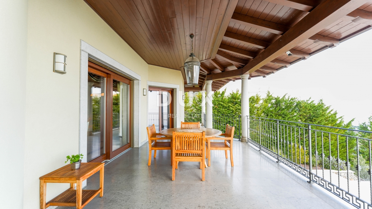 OPATIJA, IČIĆI - Edinstvena luksuzna vila z bazenom in panoramskim razgledom