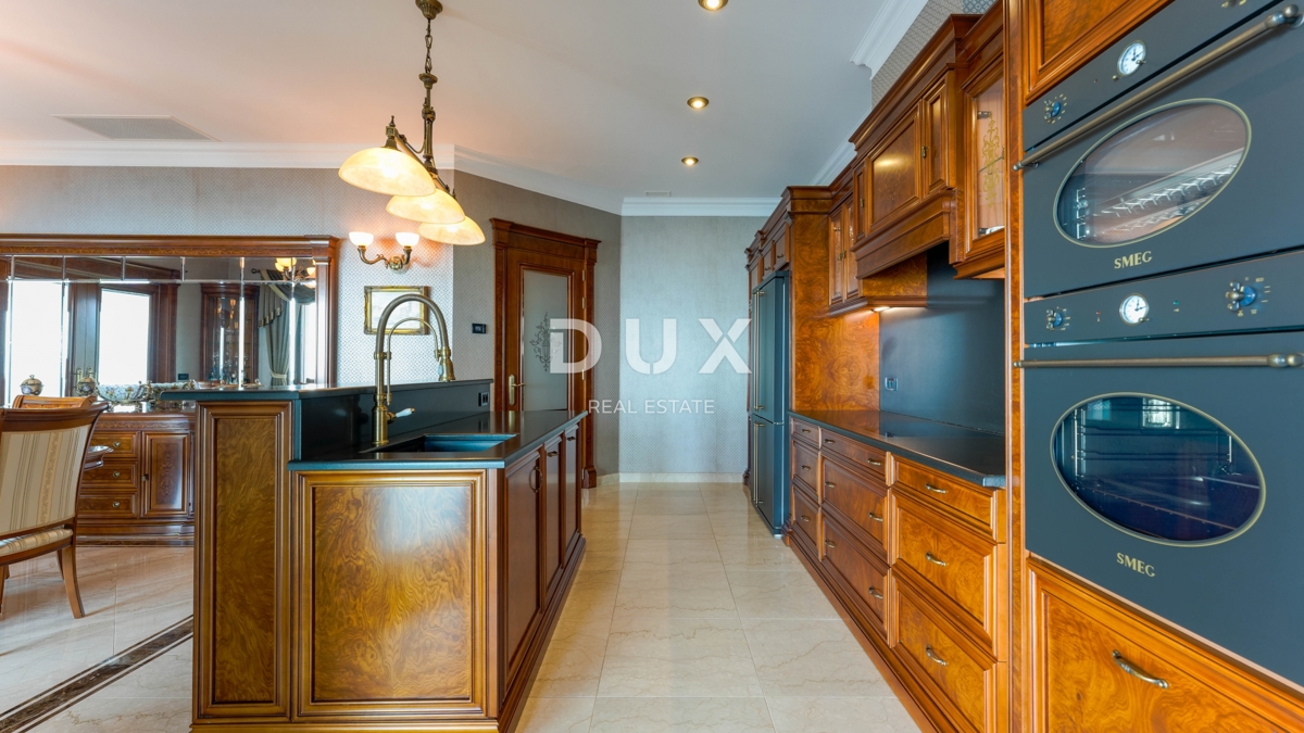 OPATIJA, IČIĆI - Edinstvena luksuzna vila z bazenom in panoramskim razgledom