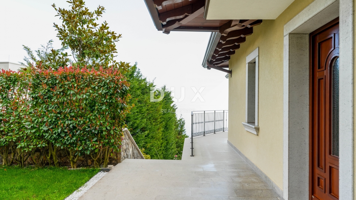 OPATIJA, IČIĆI - Edinstvena luksuzna vila z bazenom in panoramskim razgledom