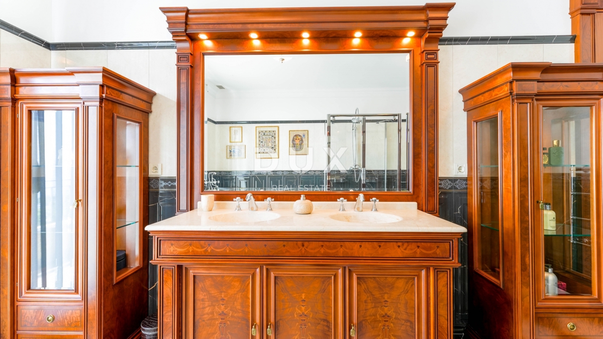 OPATIJA, IČIĆI - Edinstvena luksuzna vila z bazenom in panoramskim razgledom