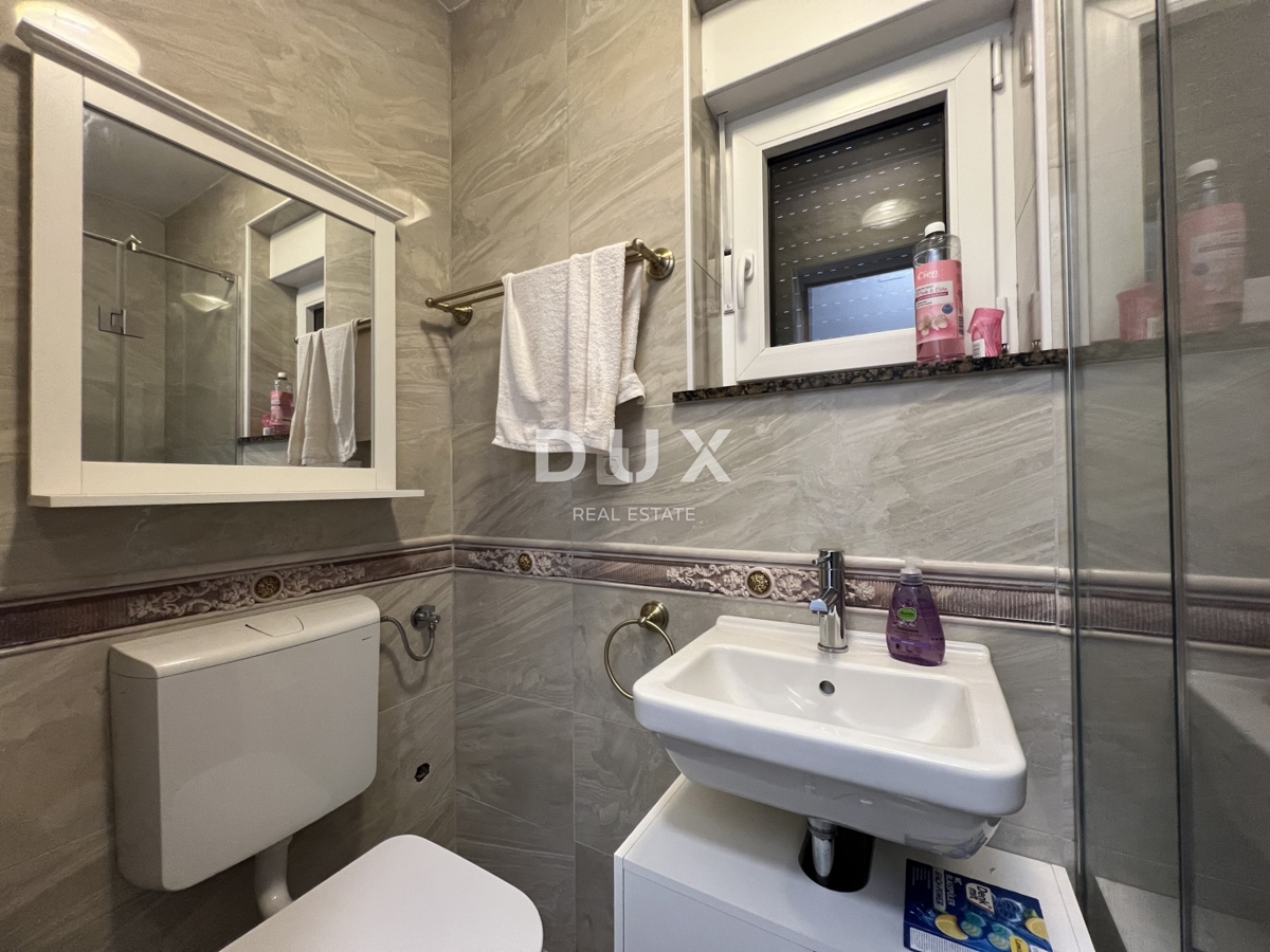 SENJ, OKOLICA – prenovljena vila v prvi vrsti ob morju