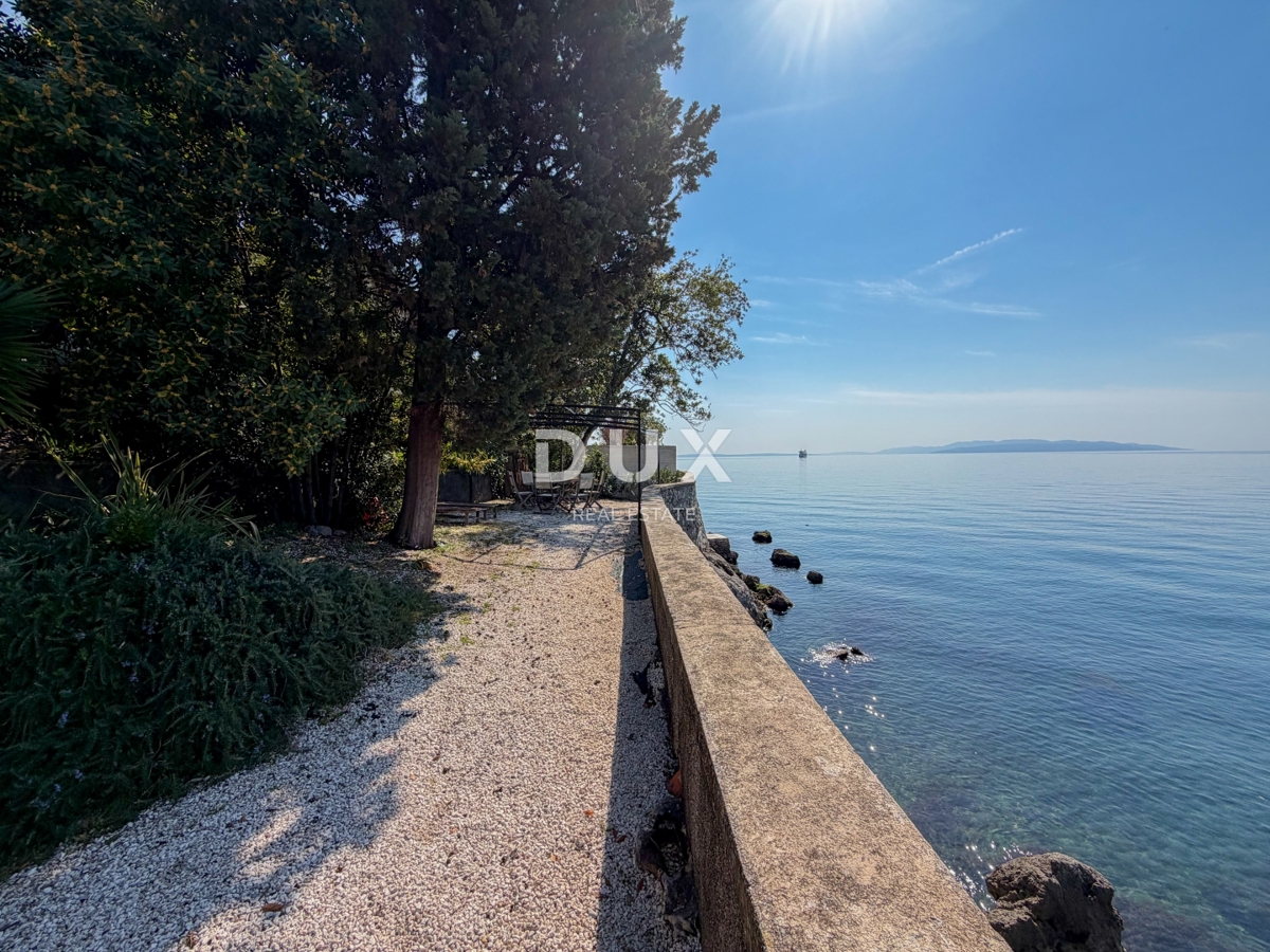 RIJEKA, KANTRIDA - Apartma prva vrsta ob morju v bližini Hilton resorta in čudovite Opatije