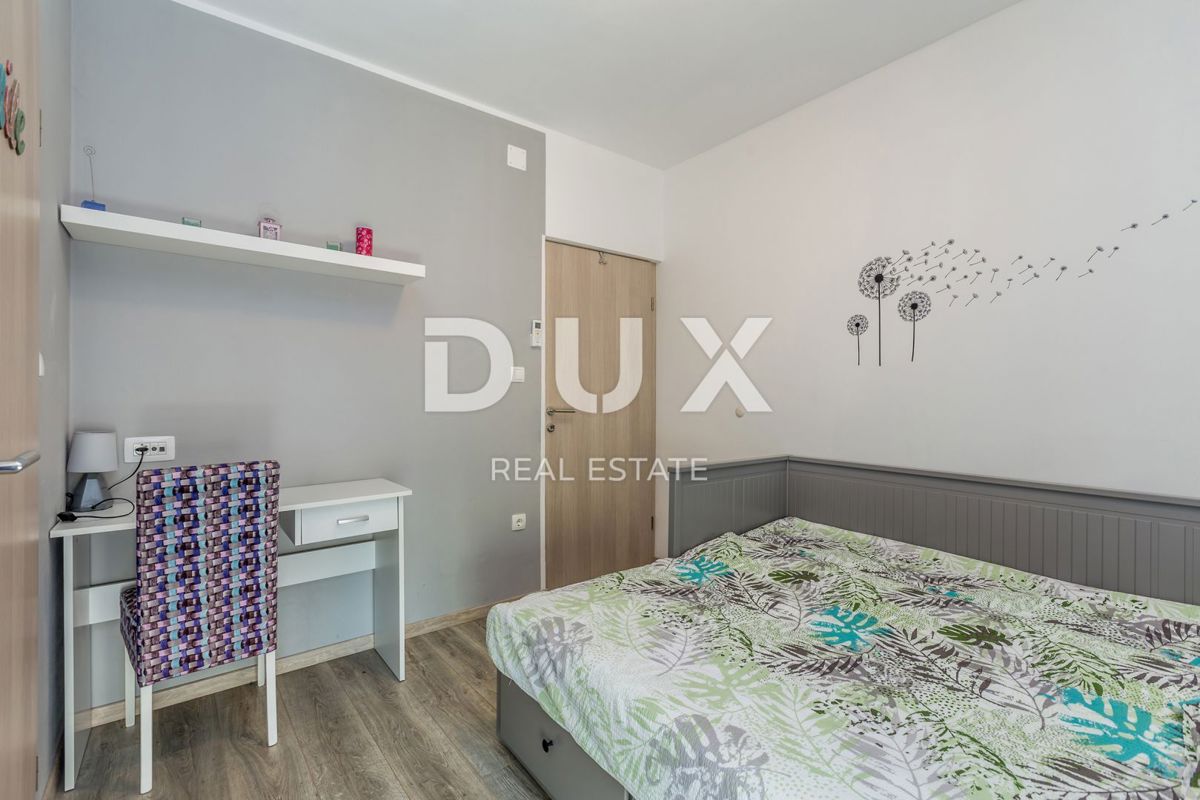 OTOK KRK, PINEZIĆI - Kamnita hiša v vrsti s panoramskim pogledom na morje