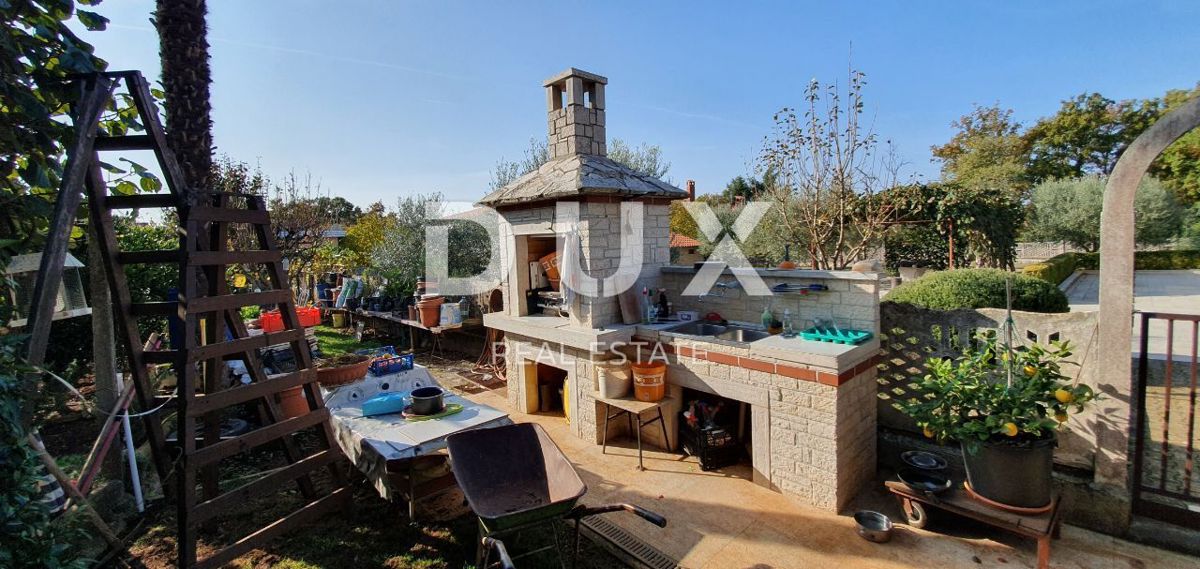 ISTRA, POREČ - Stanovanjska hiša s 5 stanovanjskimi enotami