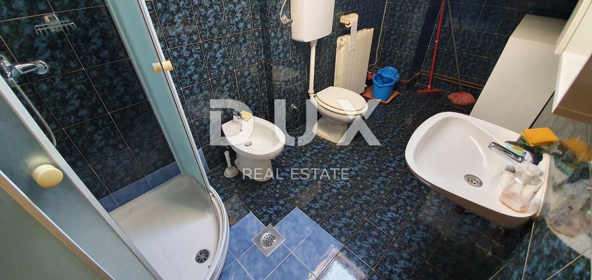 ISTRA, POREČ - Stanovanjska hiša s 5 stanovanjskimi enotami