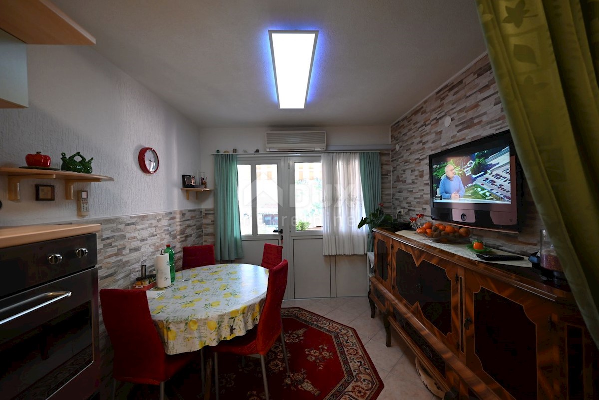 ISTRA, ŠTINJAN Apartmajska hiša s pogledom na morje!