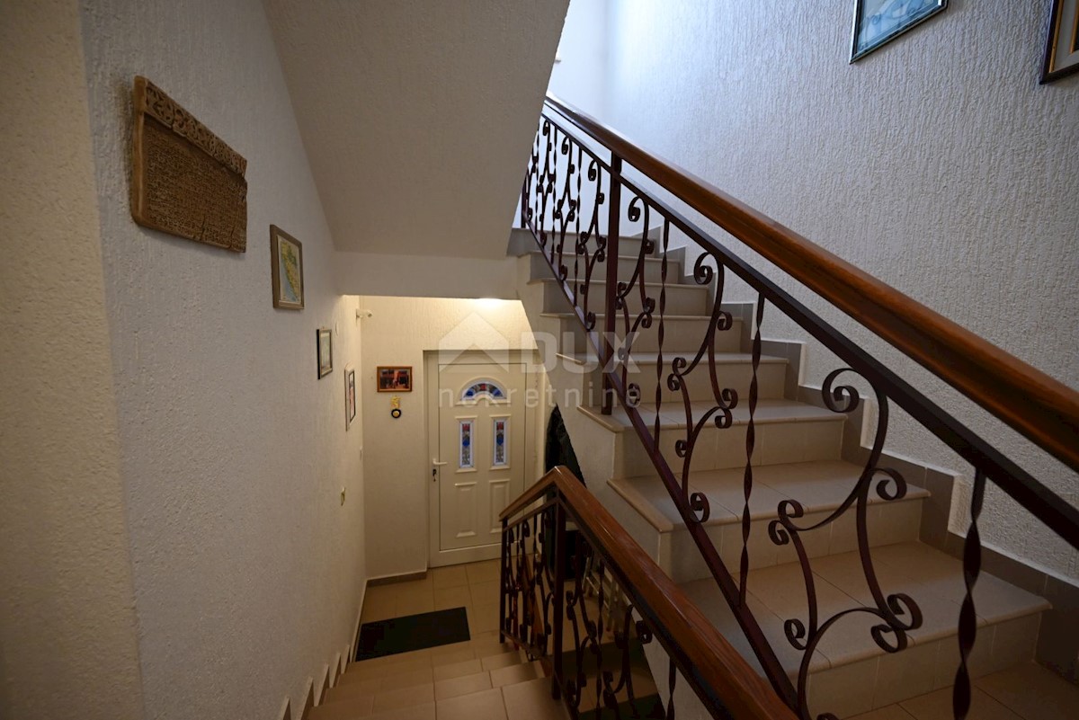 ISTRA, ŠTINJAN Apartmajska hiša s pogledom na morje!