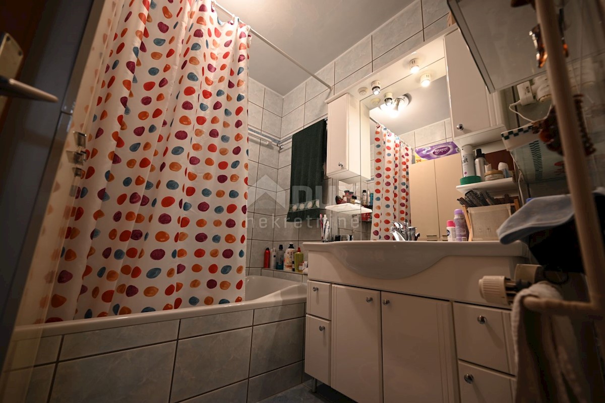 ISTRA, ŠTINJAN Apartmajska hiša s pogledom na morje!