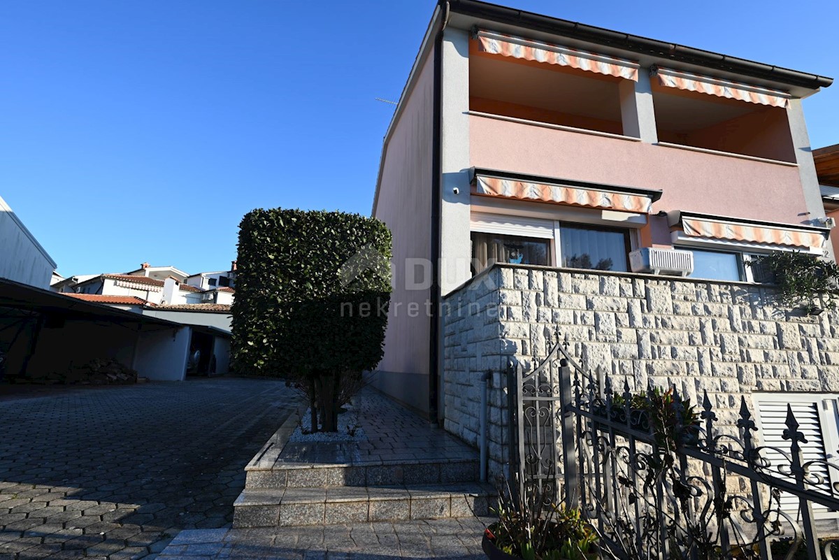 ISTRA, ŠTINJAN Apartmajska hiša s pogledom na morje!
