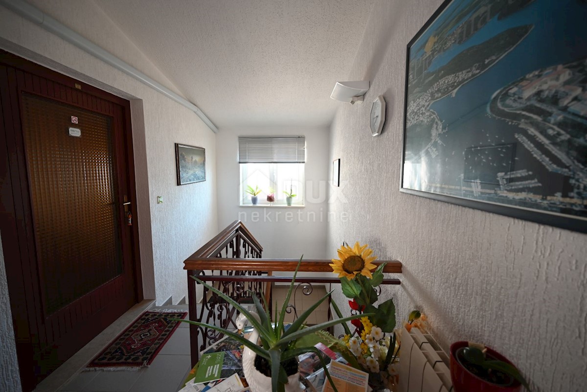 ISTRA, ŠTINJAN Apartmajska hiša s pogledom na morje!