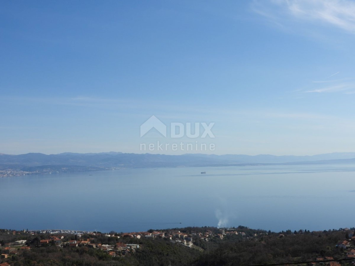 OPATIJA, IČIĆI, POLJANE- 2 starogradnji 300m2 + gradbeno zemljišče 2187m2 (+ 3475m2 nezazidljivo) s panoramskim pogledom na morje za apartmaje/družinsko hišo/hišo za najem - počitnice z bazenom