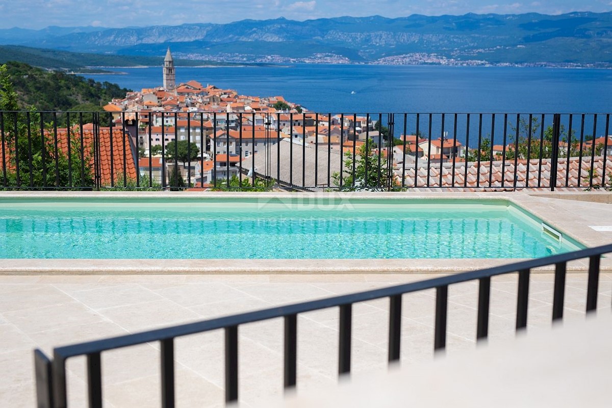 OTOK KRK, VRBNIK - moderna vila s panoramskim pogledom na morje