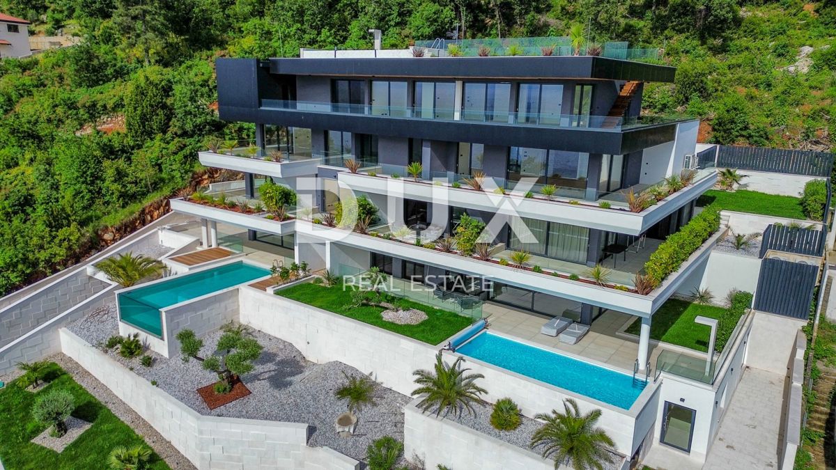 OPATIJA, CENTER - luksuzno stanovanje 144m2 z zasebnim bazenom v novi stavbi nad centrom Opatije, garaža, pogled na morje