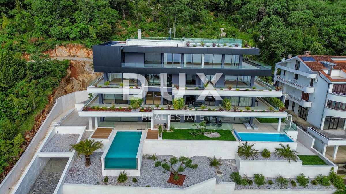 OPATIJA, CENTER - luksuzno stanovanje 144m2 z zasebnim bazenom v novi stavbi nad centrom Opatije, garaža, pogled na morje