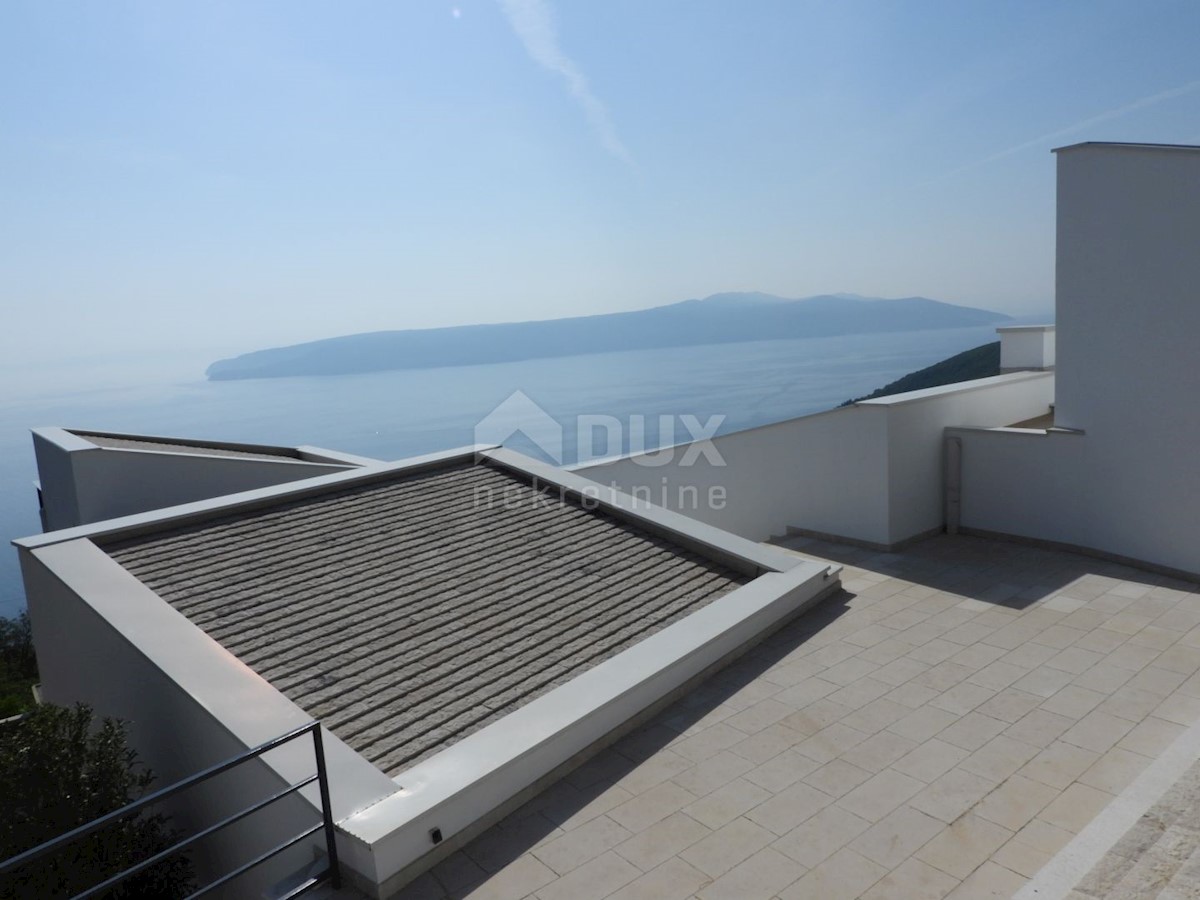 OPATIJA, SV. JELENA - vila 500m2 s panoramskim pogledom na morje in bazen + urejen vrt 2400m2