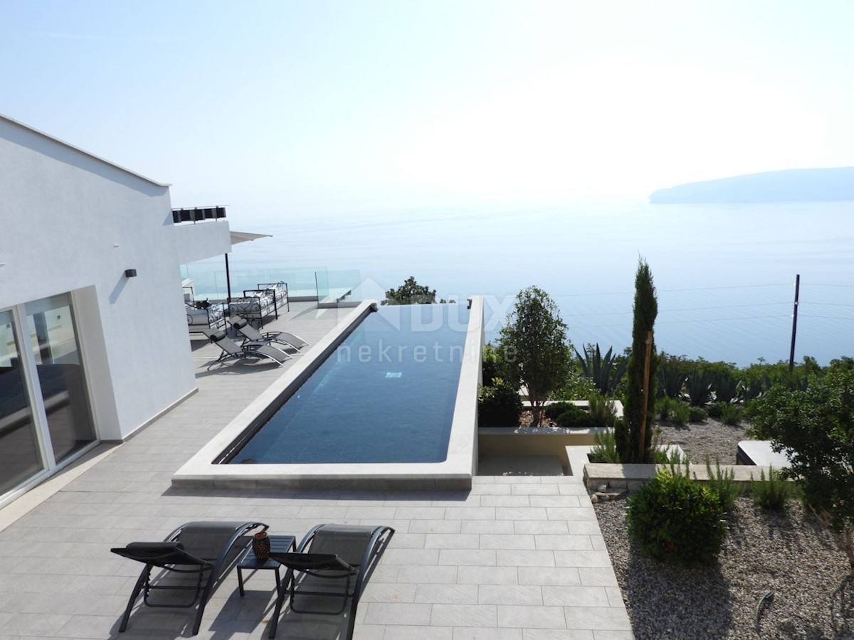 OPATIJA, SV. JELENA - vila 500m2 s panoramskim pogledom na morje in bazen + urejen vrt 2400m2