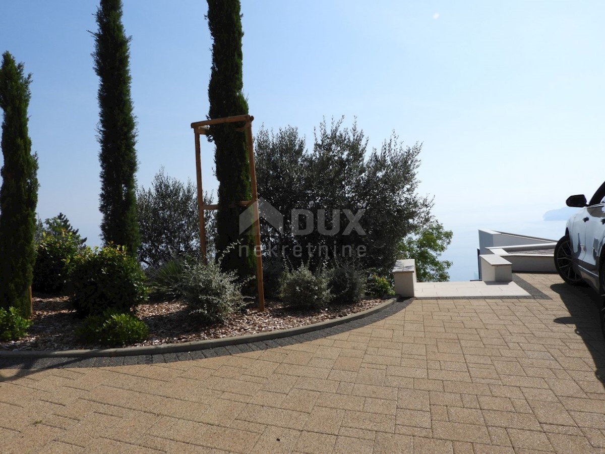 OPATIJA, SV. JELENA - vila 500m2 s panoramskim pogledom na morje in bazen + urejen vrt 2400m2