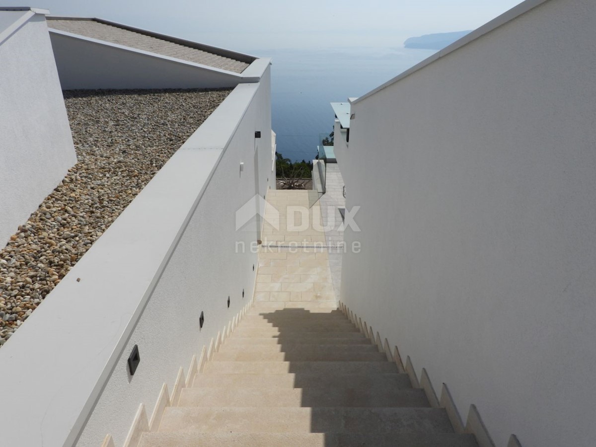 OPATIJA, SV. JELENA - vila 500m2 s panoramskim pogledom na morje in bazen + urejen vrt 2400m2