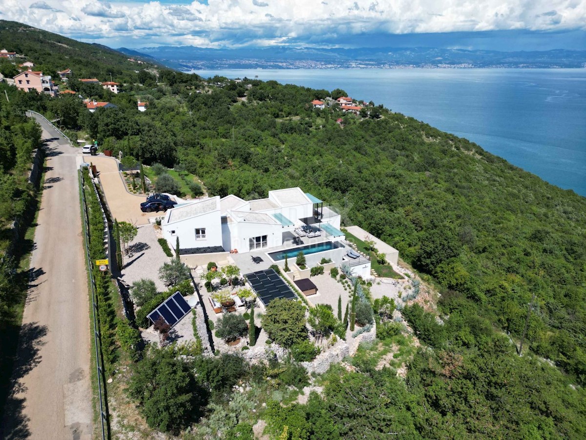 OPATIJA, SV. JELENA - vila 500m2 s panoramskim pogledom na morje in bazen + urejen vrt 2400m2