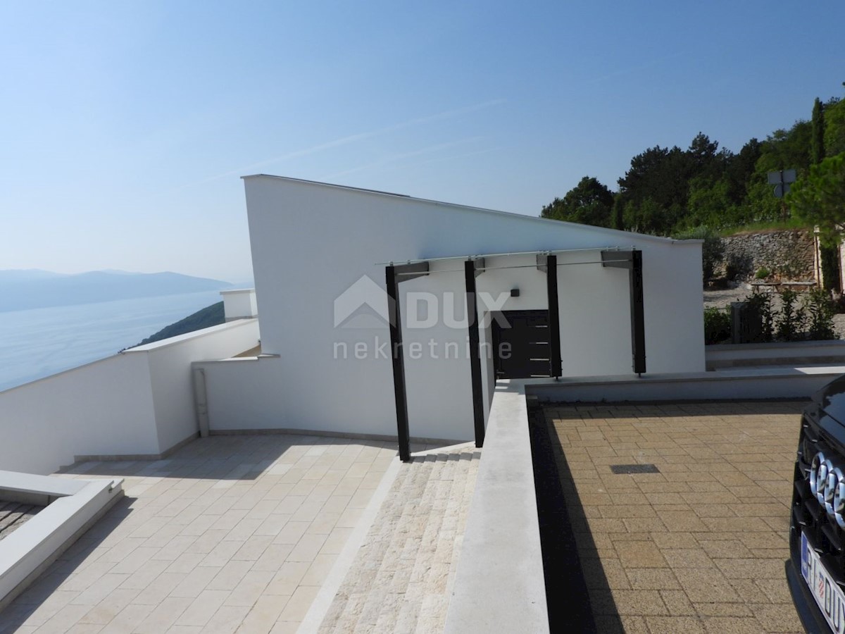 OPATIJA, SV. JELENA - vila 500m2 s panoramskim pogledom na morje in bazen + urejen vrt 2400m2