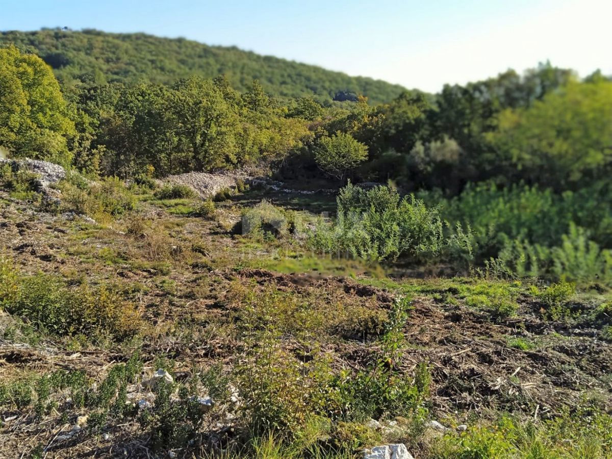 KVARNER, BRSEČ - Zazidljivo zemljišče za športne namene