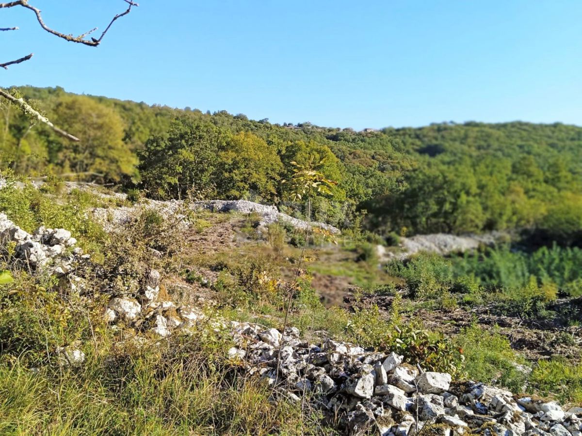 KVARNER, BRSEČ - Zazidljivo zemljišče za športne namene