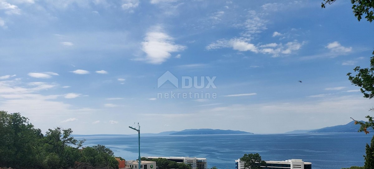 RIJEKA, COSTABELLA, BIVIO - gradbeno zemljišče 2255m2 s pogledom na morje za stanovanjski objekt - stanovanja - apartmaji / družinska hiša / vila / hiša za najem - počitnice z bazenom