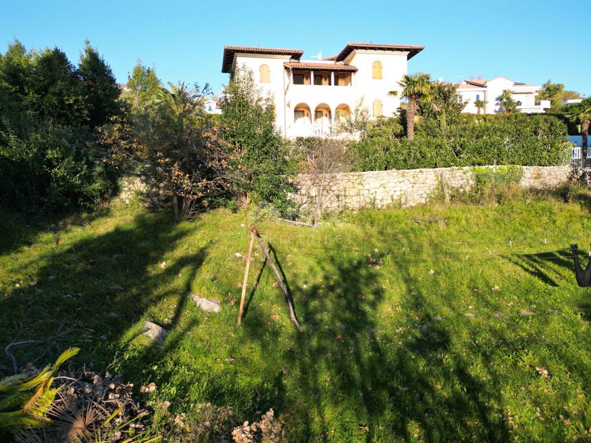 OPATIJA, VOLOSKO - zazidljiva parcela 640m2 Z ZAZD. Z DOVOLJENJEM!!! in pogled na morje za stanovanjski objekt - apartmaji/apartmaji/družinska hiša/vila/hiša za najem - počitnice z bazenom