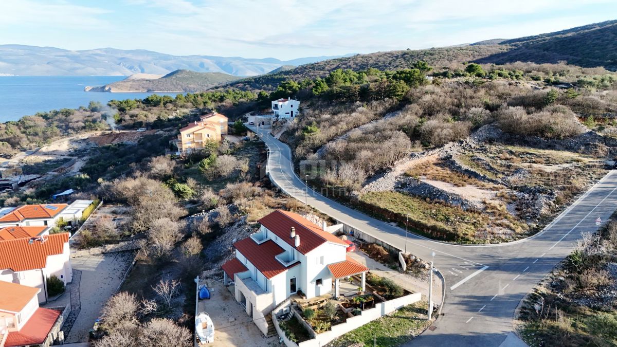 OTOK KRK, VRBNIK - Zazidljivo zemljišče, TOP LOKACIJA s projektom