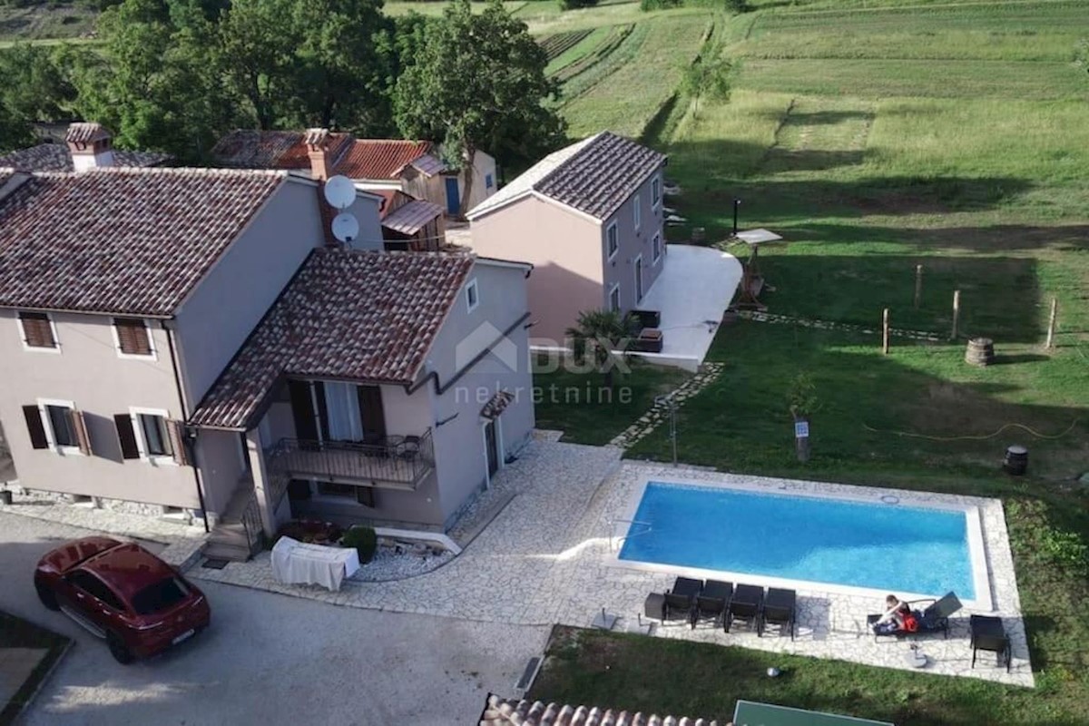 Pićan, 450m2