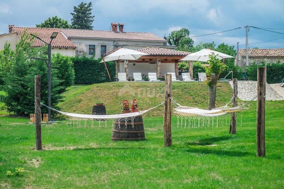 Pićan, 450m2